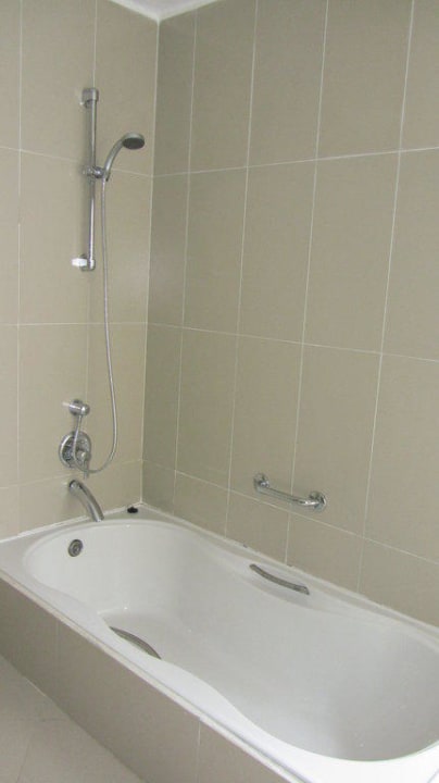 Zweite Dusche mit Badewanne Adaaran Select Hudhuran Fushi - Premium All Inclusive