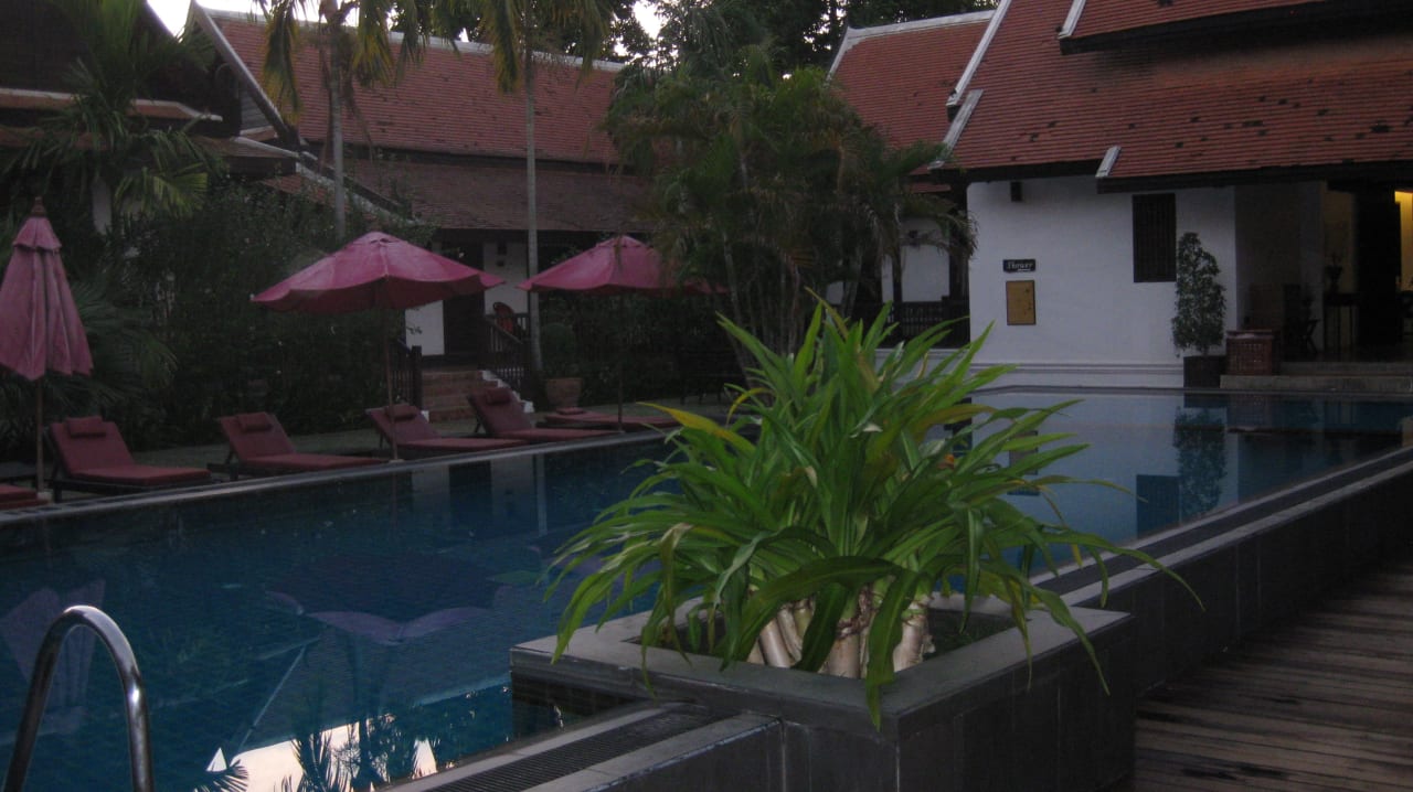 Schön im Bungalowstil um den Pool Hotel The Legendha Sukhothai Resort