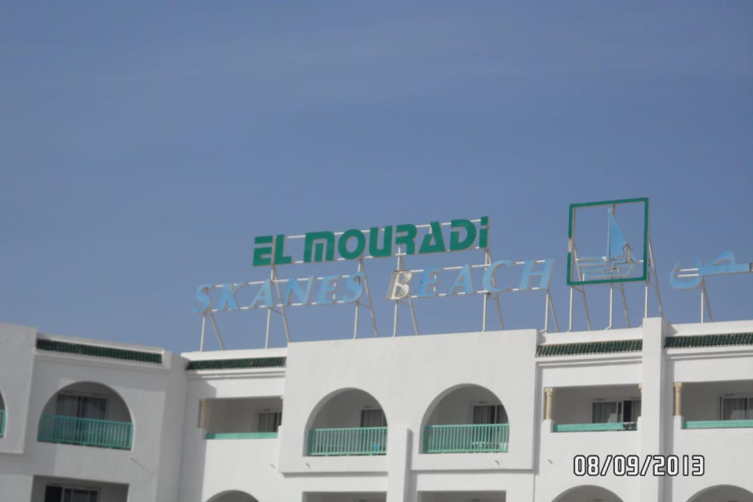 Namenschild (defekt) Hotel El Mouradi Skanes Beach