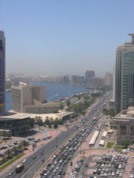 Blick vom Pool auf den Creek Golden Sands Hotel Creek