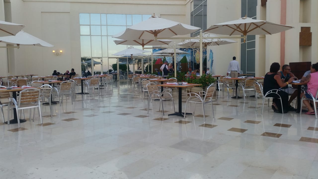 Restaurant Serenity Alpha Beach