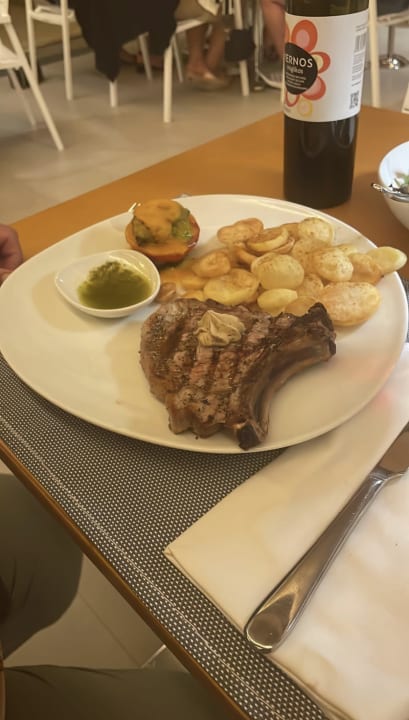 Gastro Anissa Beach & Village