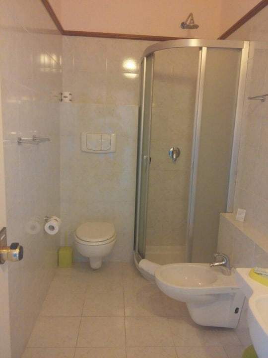 WC, Bad Tropis Hotel