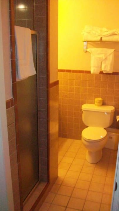 Badezimmer mit WC Civic Center Motor Inn
