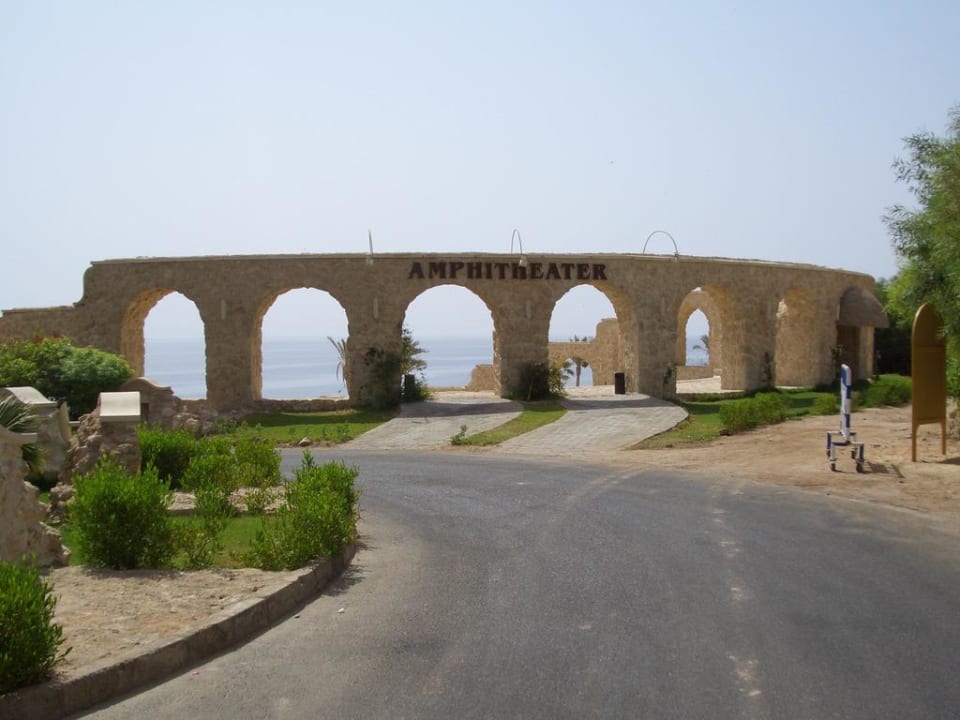 Amphitheater Pickalbatros Citadel Resort