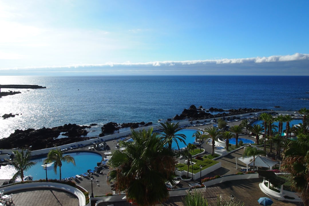 Blick vom Balkon über die Meerwasserschwimmbecken Hotel ValleMar