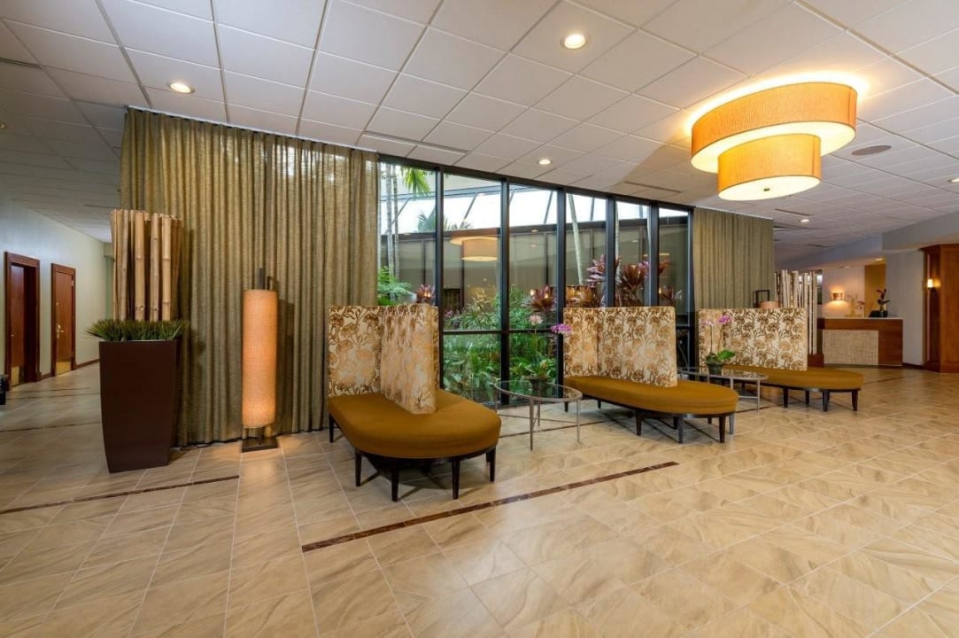 Lobby Crowne Plaza Miami International Airport