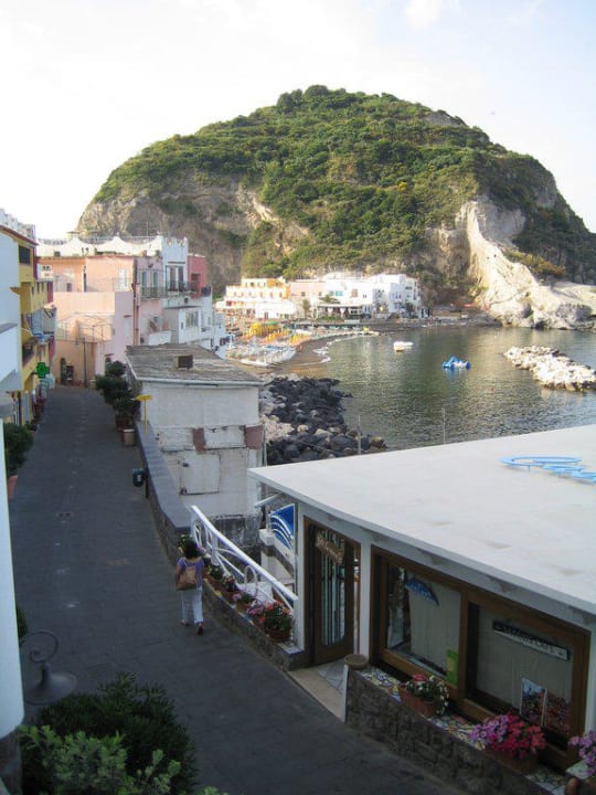 Strasse zwischen Hotel und Restaurant Hotel Casa Celestino