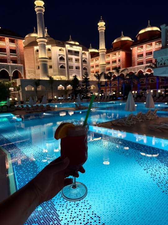 Pool Royal Taj Mahal Hotel