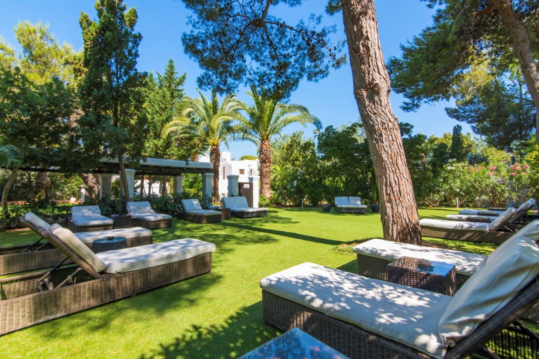 Gartenanlage azuLine Hotel Bergantin