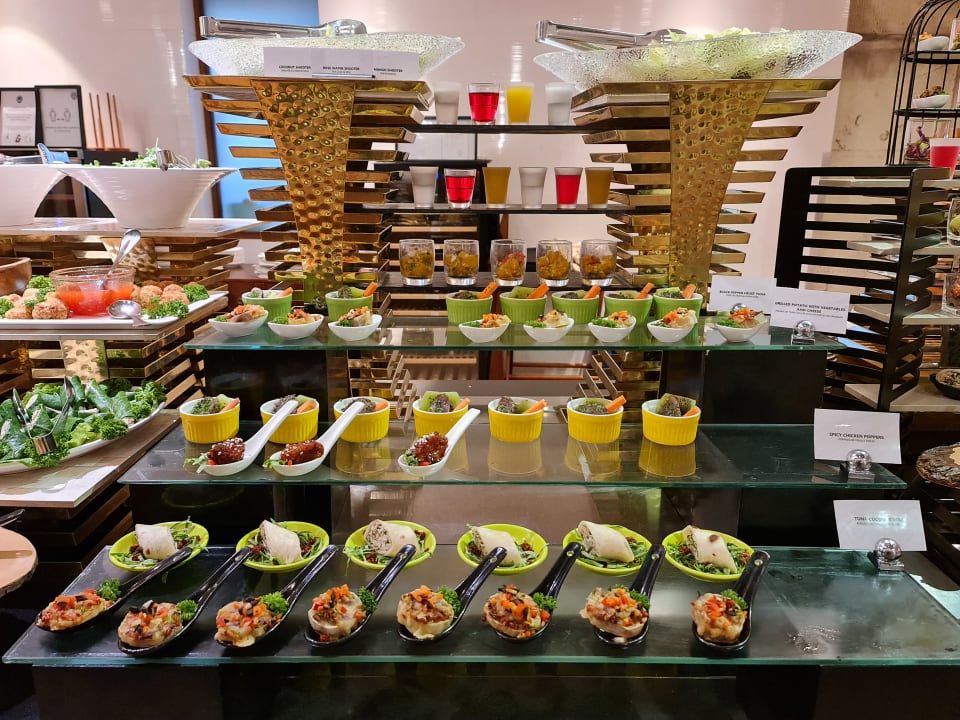 Gastro Mercure Maldives Kooddoo Resort