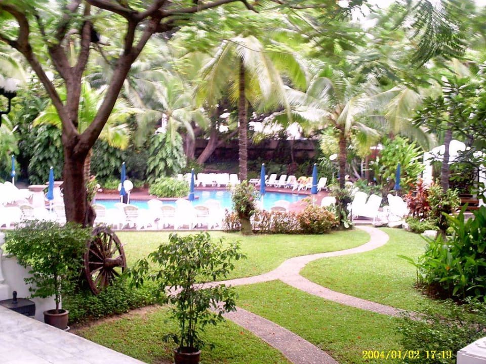 Gartenalage Centara Grand at Central Plaza Ladprao Bangkok