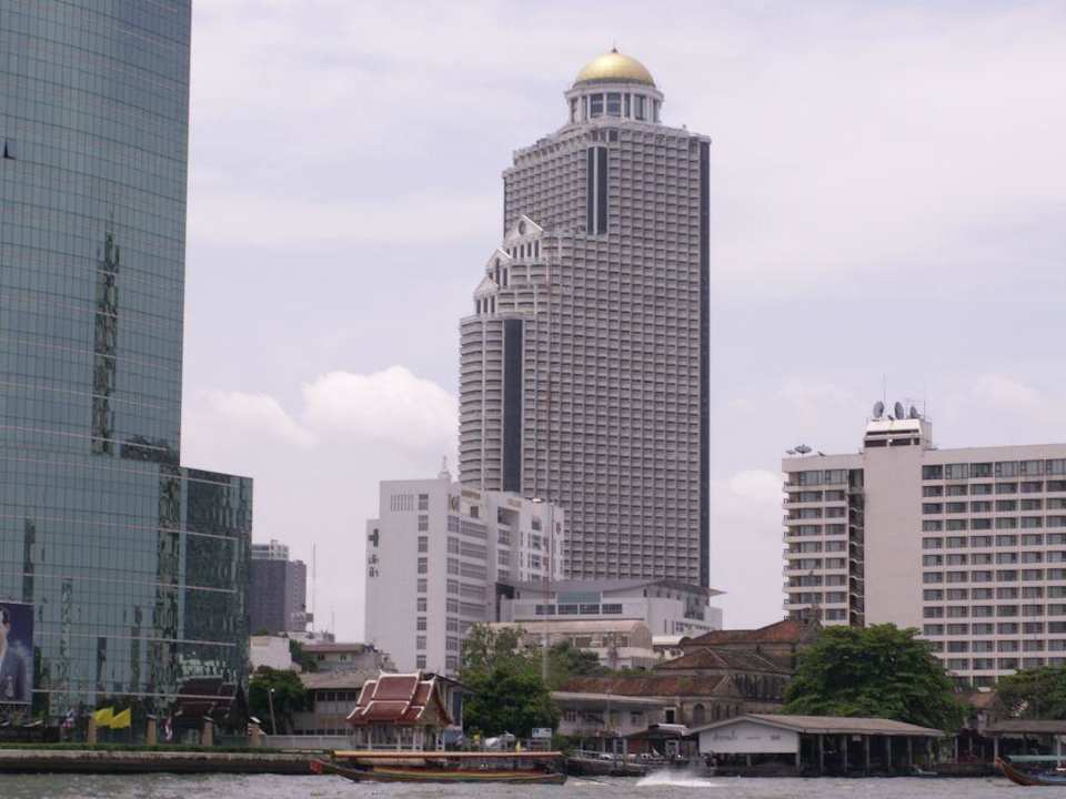 Blick vom Fluss auf das Hotel! Hotel Lebua At State Tower