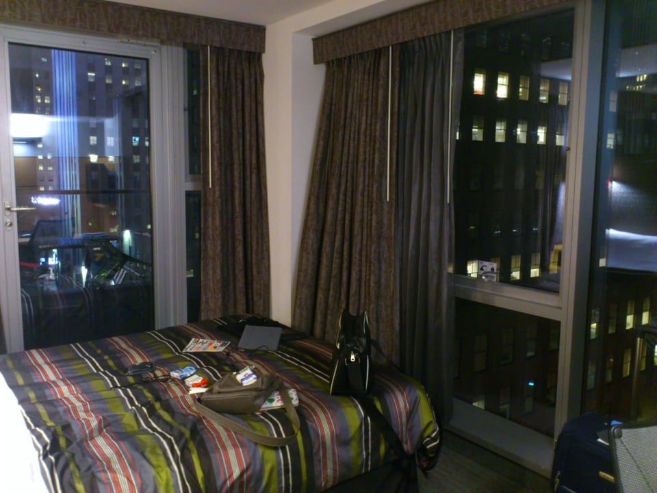 11.floor (higher floor) Eckzimmer mit Balkon ! Hotel The Jewel Facing Rockefeller Center