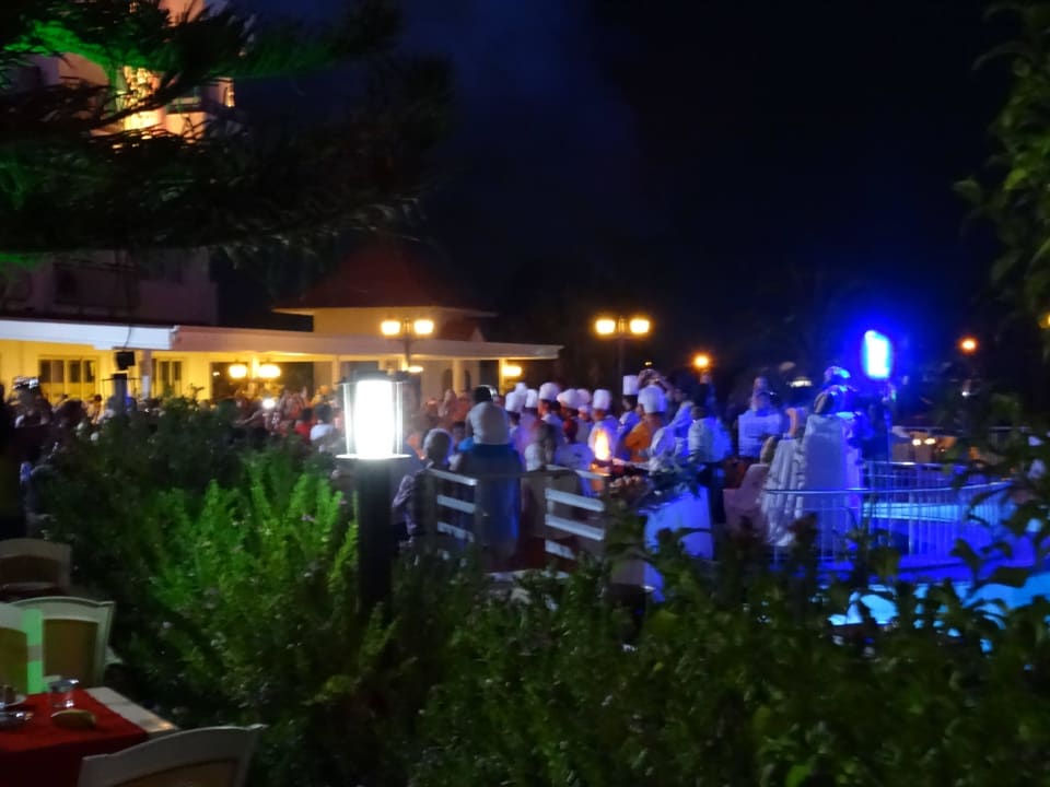 Außenterrasse Restaurant Serenis Hotel