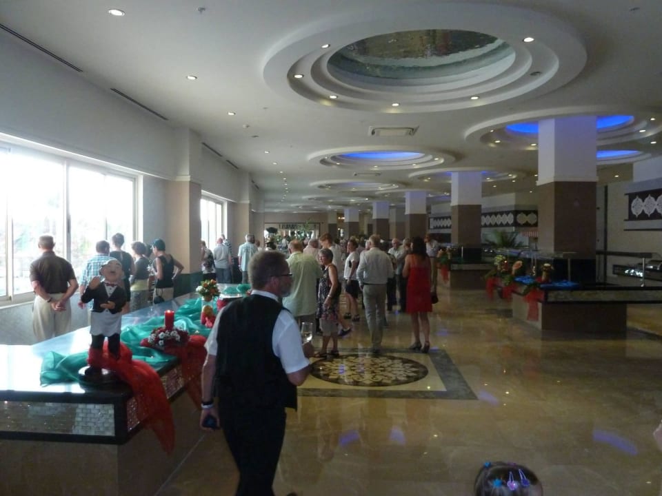 27.06.2013 1. Old Friends Dinner der S-Queen-Gäste Crystal Sunset Pearl Collection