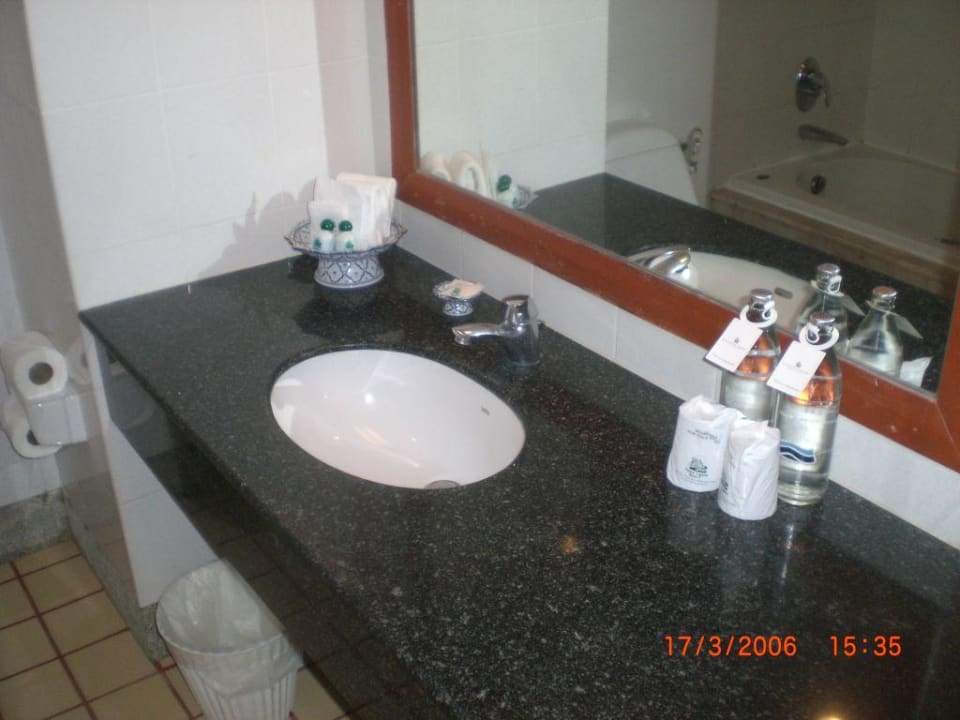 Bad / Standardzimmer Peace Laguna Resort and Spa