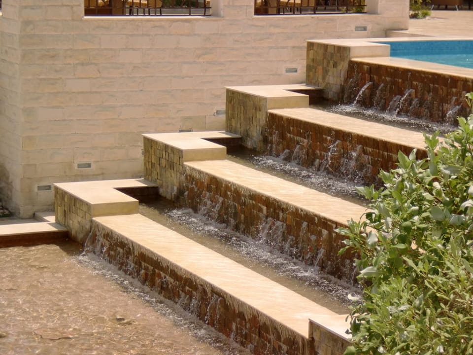 Aufgang zur Lobby Terrasse und Hauptrestaurant JAZ Aquamarine Resort