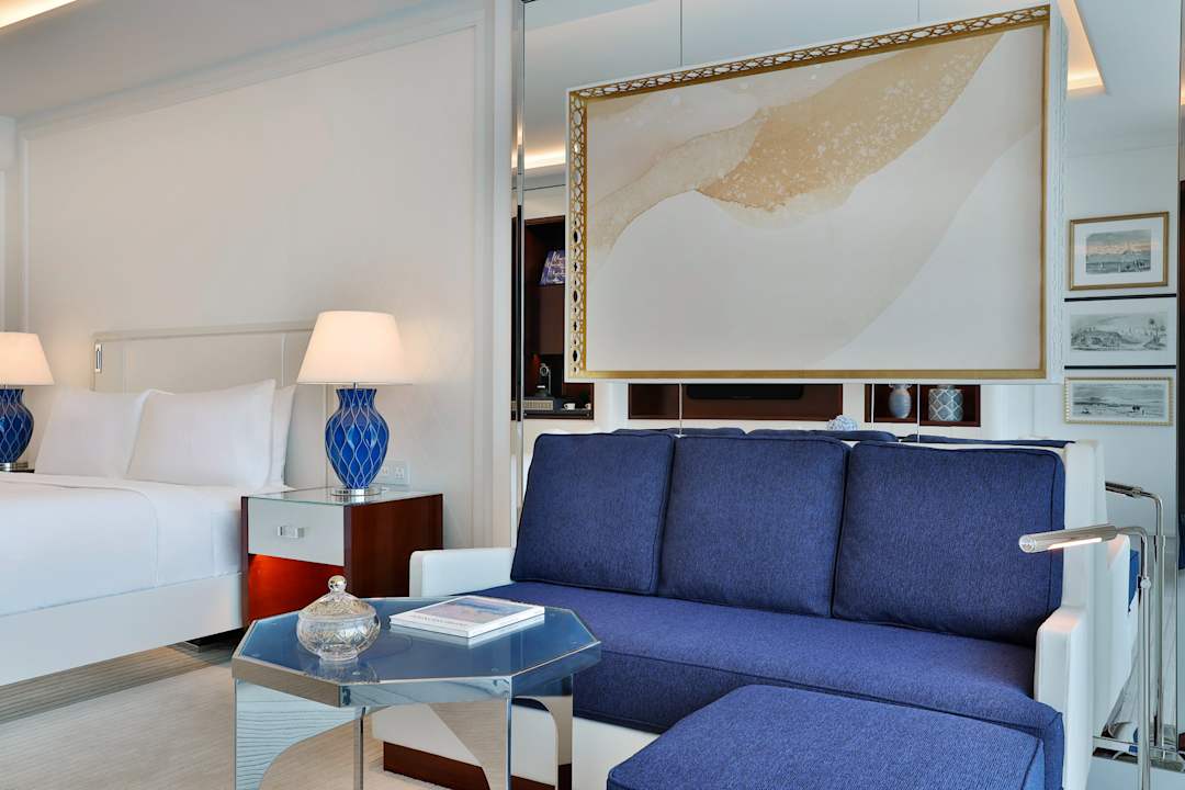 Zimmer Waldorf Astoria Doha Lusail