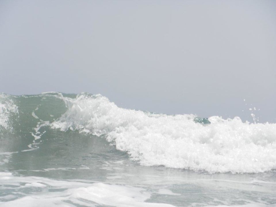 Riesige tolle Wellen Hotel El Mouradi Cap Mahdia