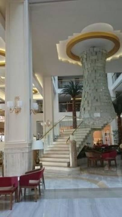 Kronleuchter in der Lobby Hotel Royal Garden Beach