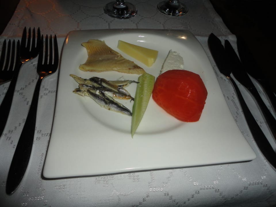 Fischessen am Pool Asteria Collection Side