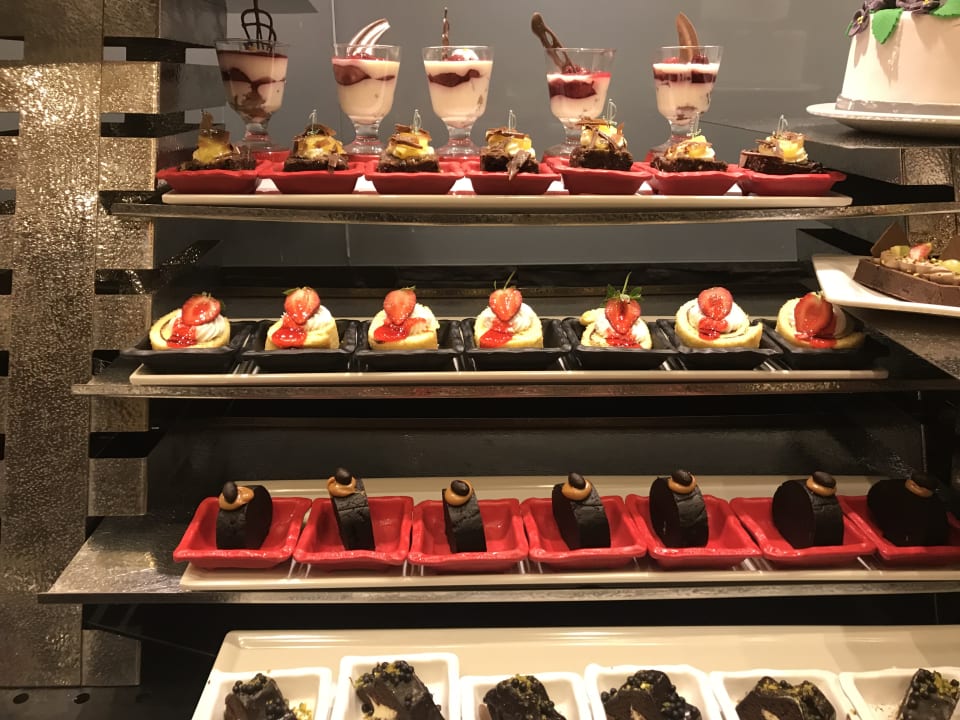 Gastro Limak Lara Deluxe Hotel & Resort