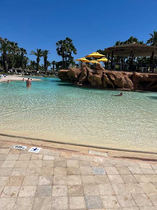 Pool Sentido Phenicia