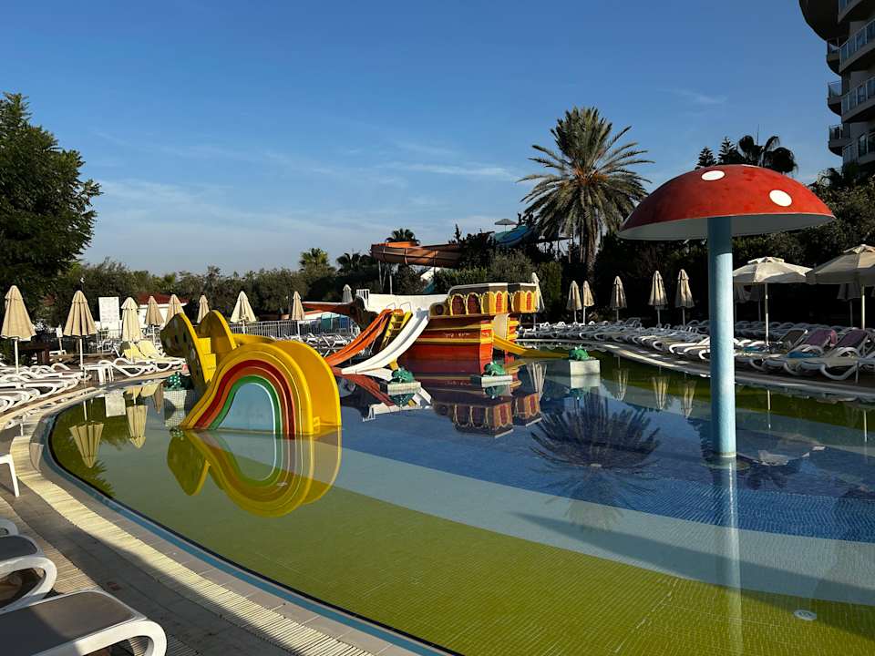 Pool Seaden Sea World Resort & Spa