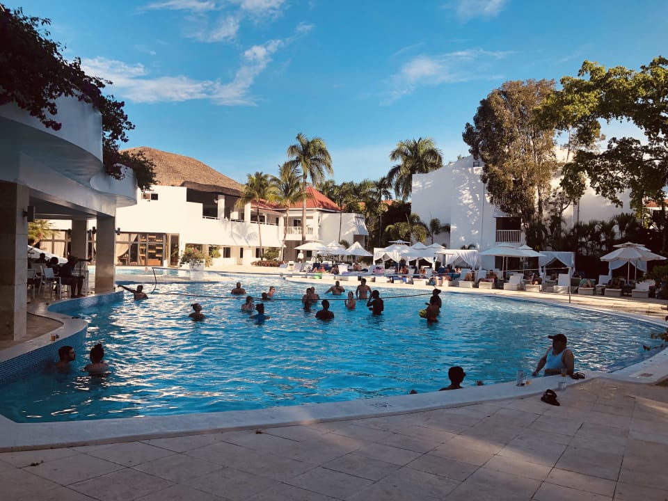 Pool Viva Heavens by Wyndham - All Inclusive Resort