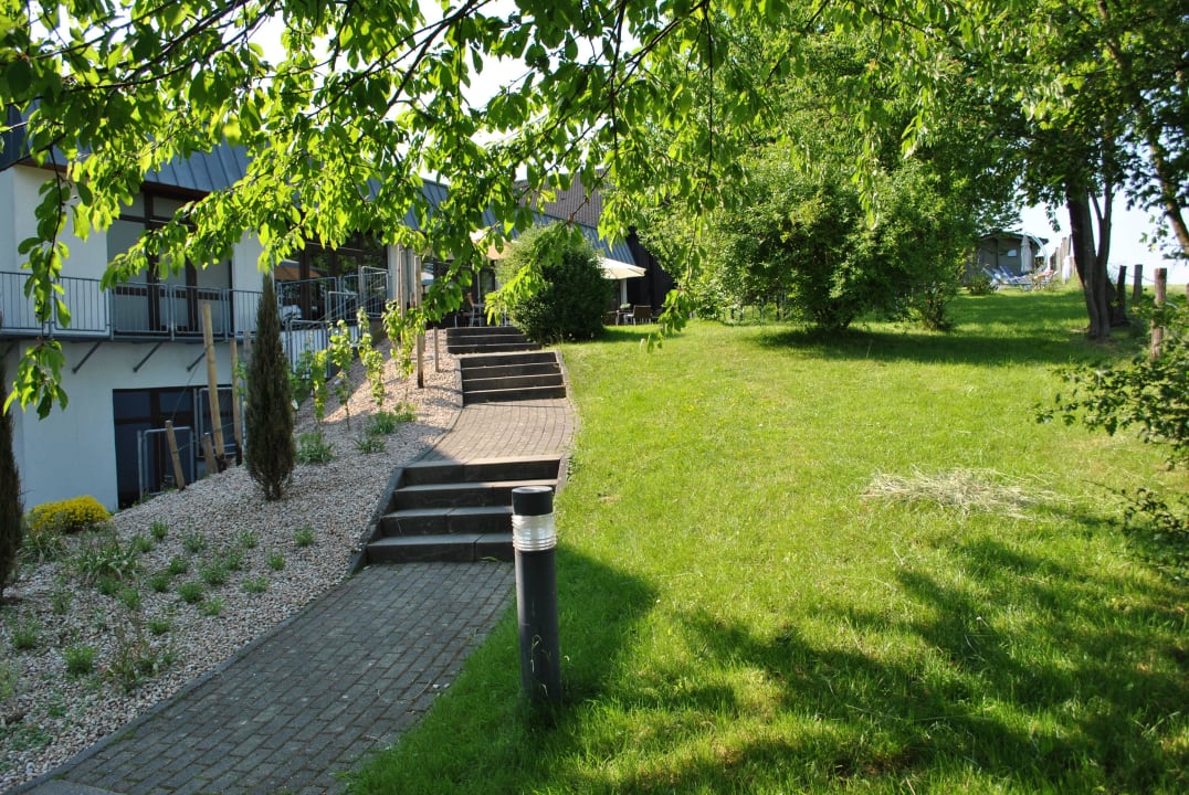 Ansicht Terrassenseite Trans World Hotel Kranichhöhe