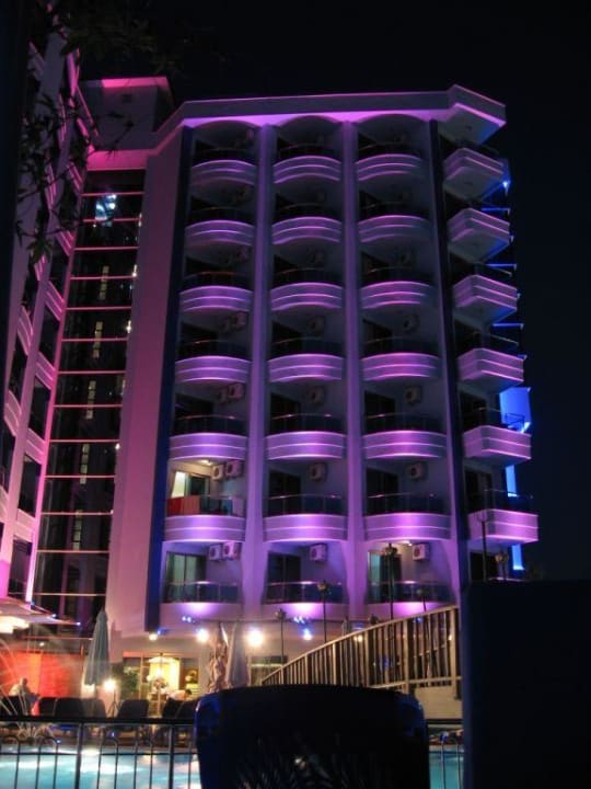 Poolseite Hotel Grand Zaman Garden