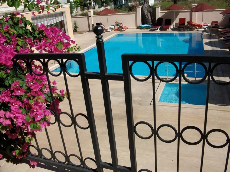 Sehr schön angelegt und vor Blicken geschützt Hotel Forest Park