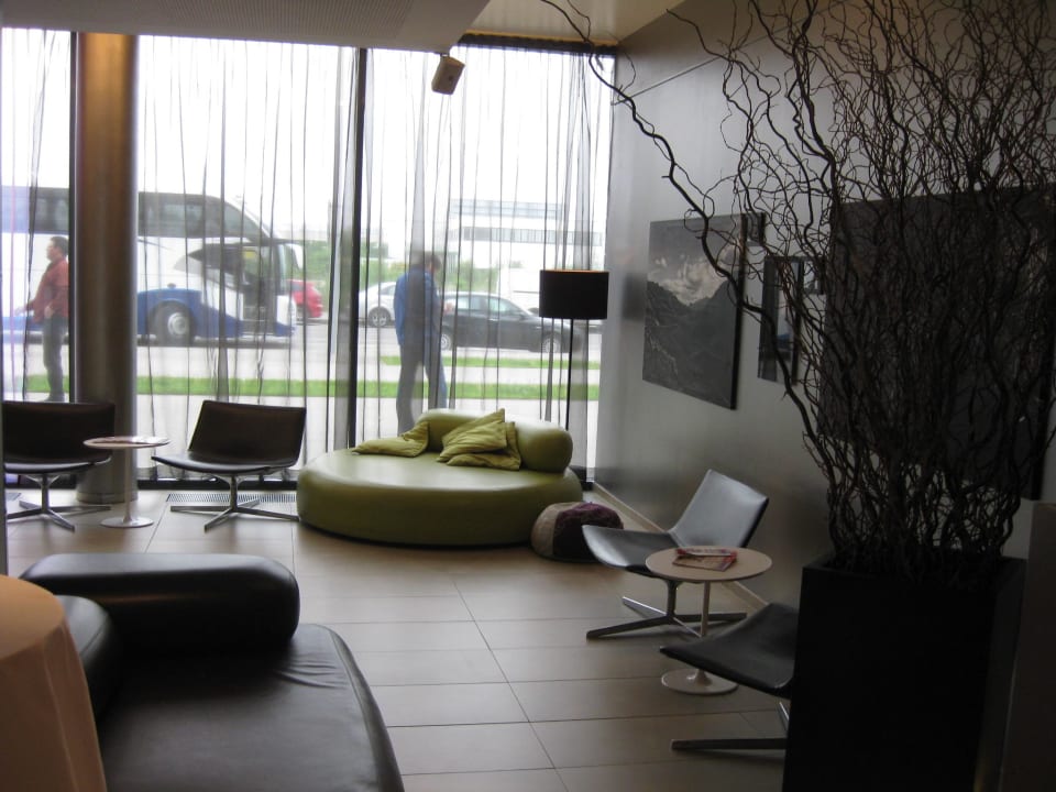 Lobby PLAZA INN Wien Gasometer