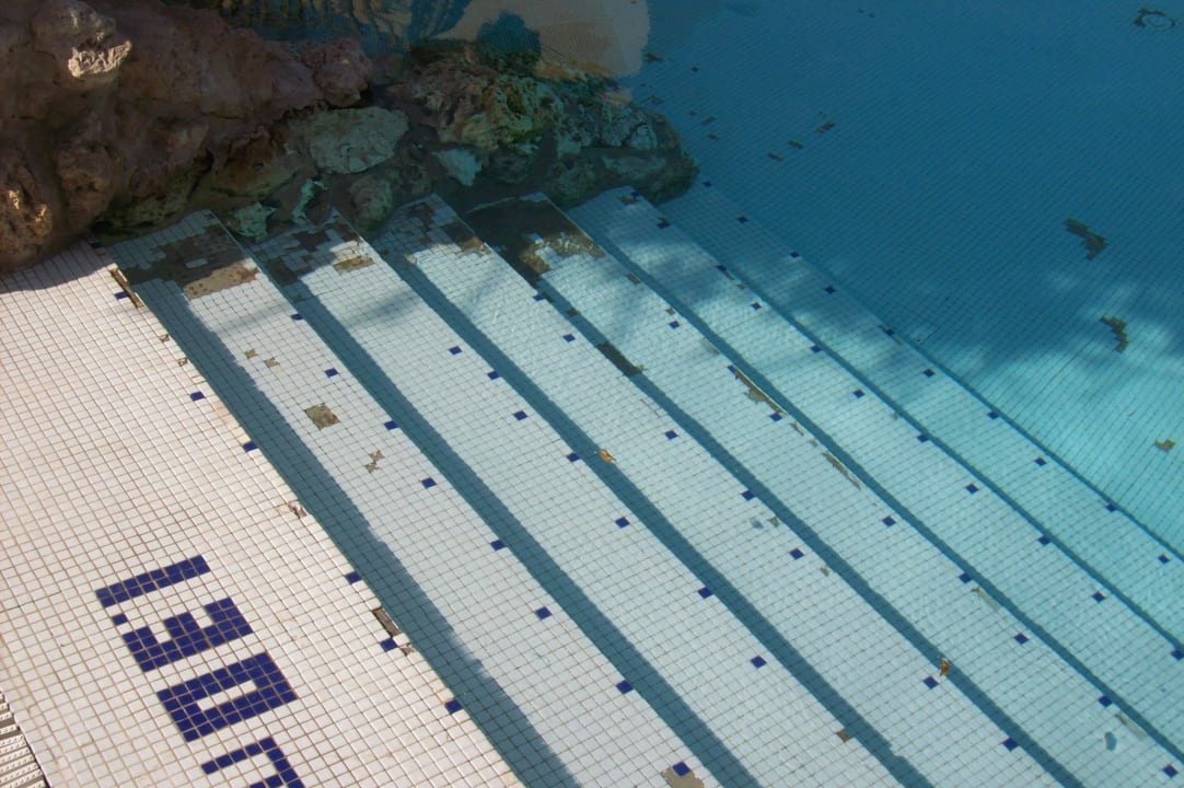 Kinderpool Fliesen sind kaputt Grand Makadi