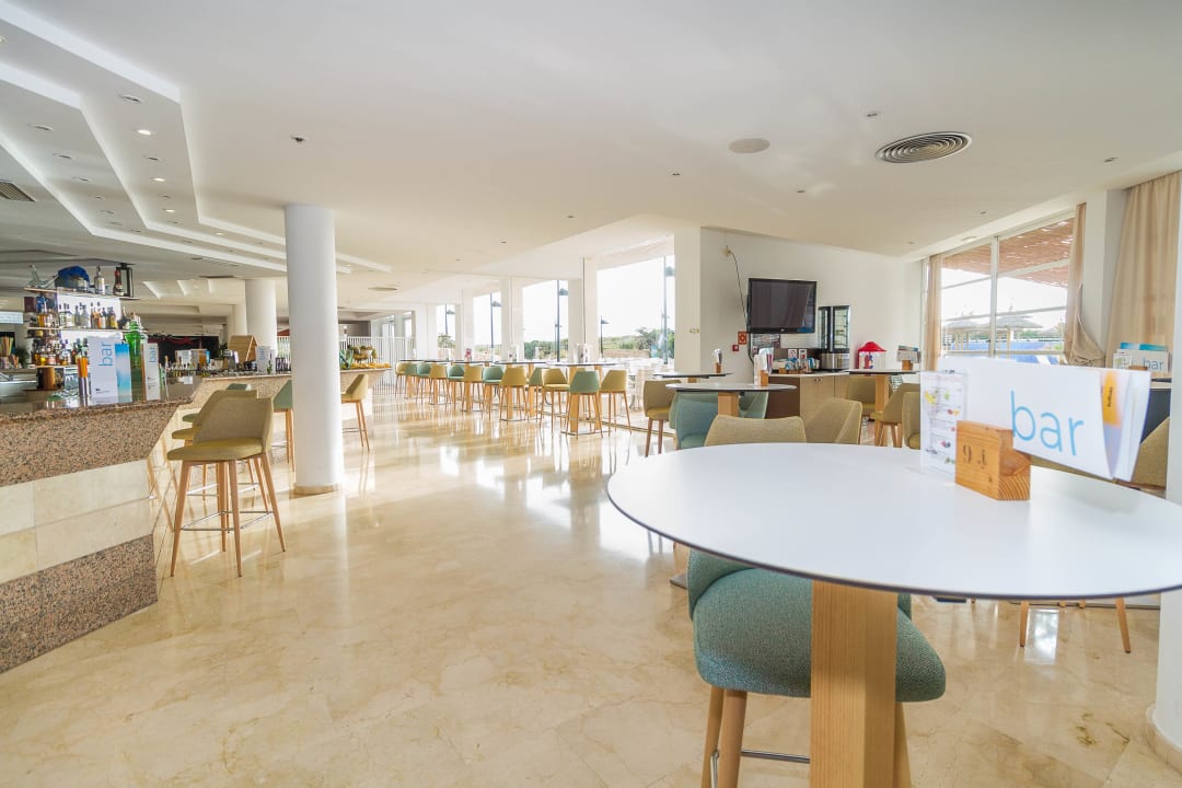 Gastro Eix Platja Daurada Apartments & SPA