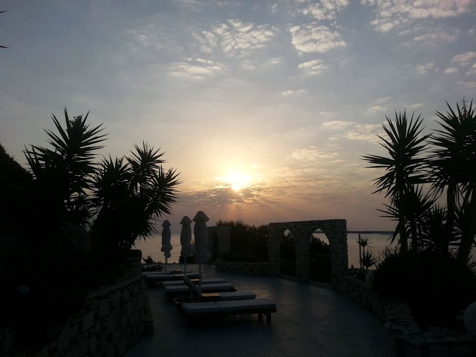 Sonnenaufgang Dimitra Beach Hotel & Suites