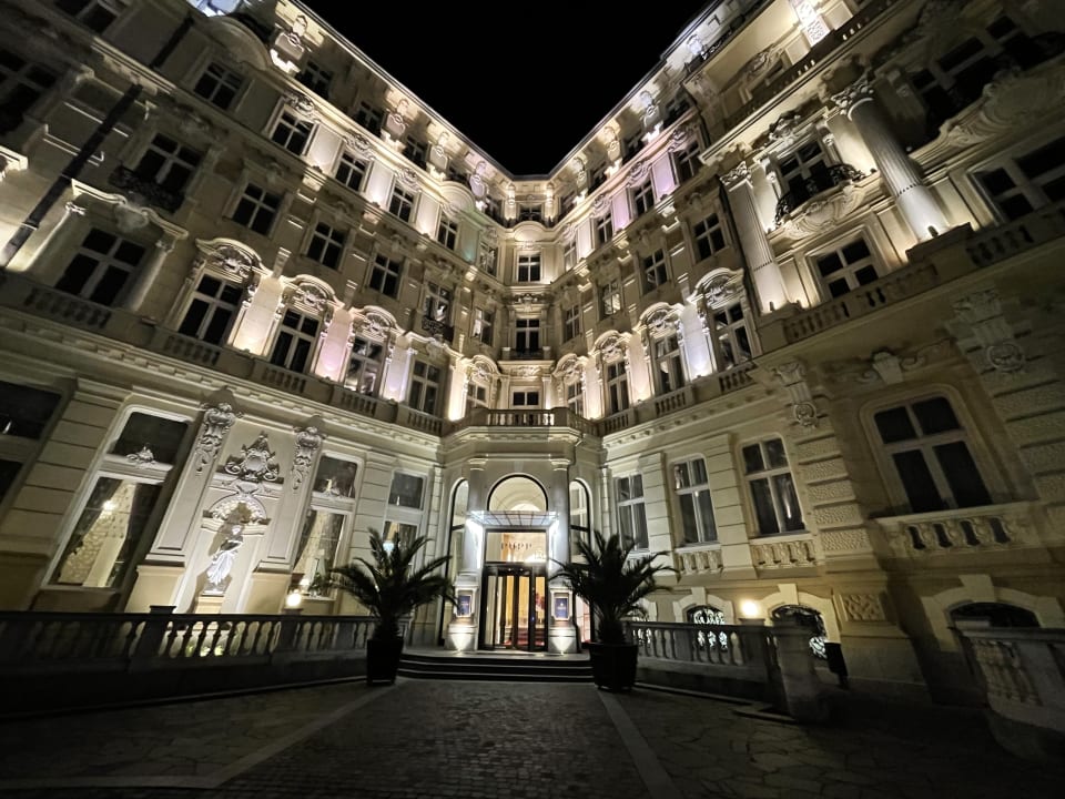 Außenansicht Grandhotel Pupp