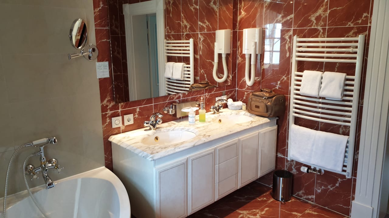 Zimmer Burghaus & Villa Kronenburg