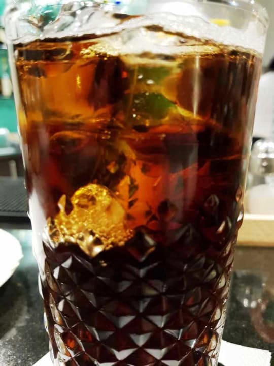 An der Bar Jäcky GPRO Valparaiso Palace & Spa