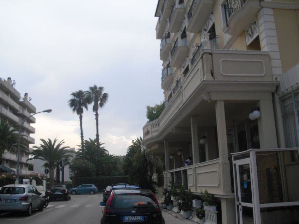 Hoteleingang Hotel Mocambo