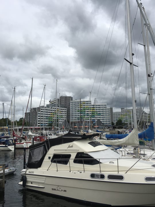 Außenansicht Ostseehotel Midgard in Damp