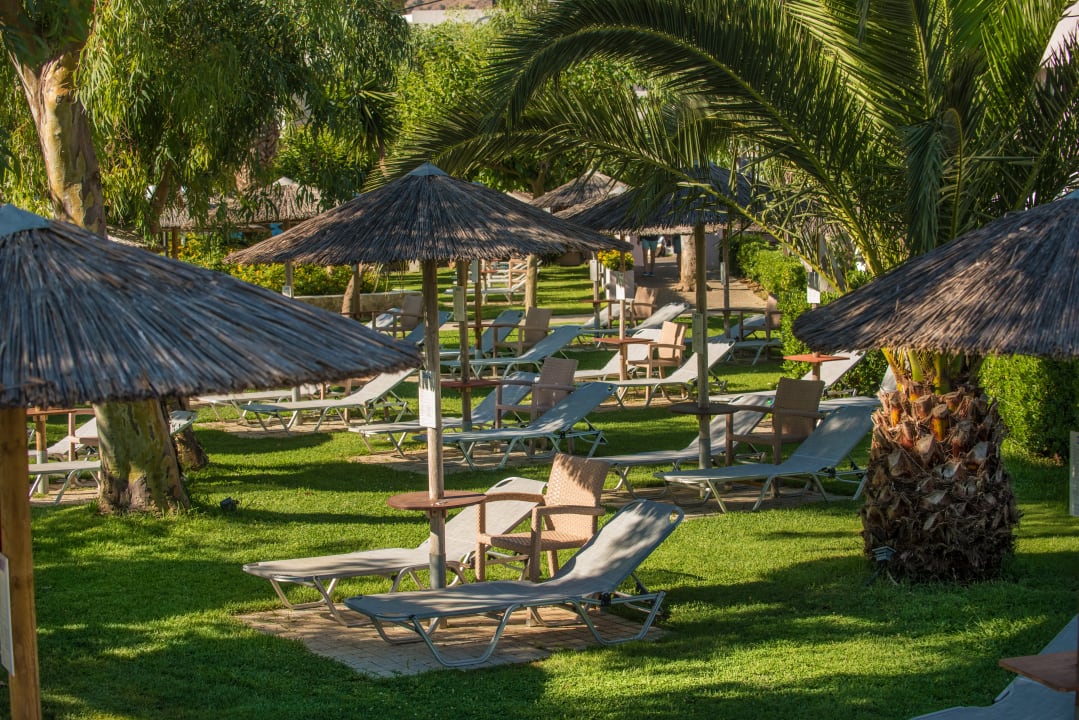 Gartenanlage Corissia Beach Hotel