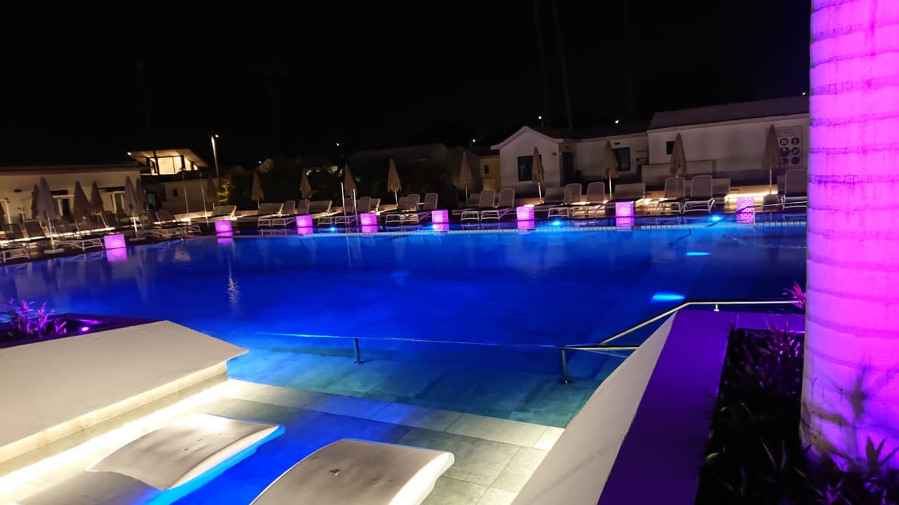 Pool Club Maspalomas Suites & SPA