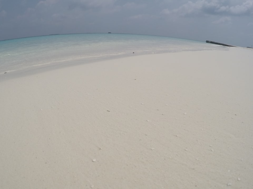 Strand auf der Südseite in Höhe der Beachvillen  Adaaran Select Meedhupparu Island Resort - Premium All Inclusive