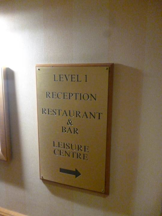 Kierunkowskaz Hilton East Midlands Airport