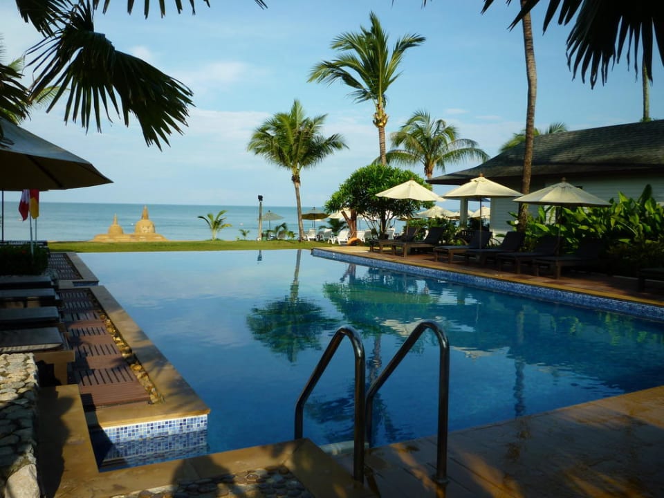 Beach-Pool La Flora Khao Lak