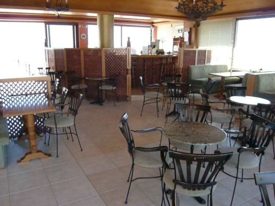 Hotel-Innenbar Civitel Creta Beach