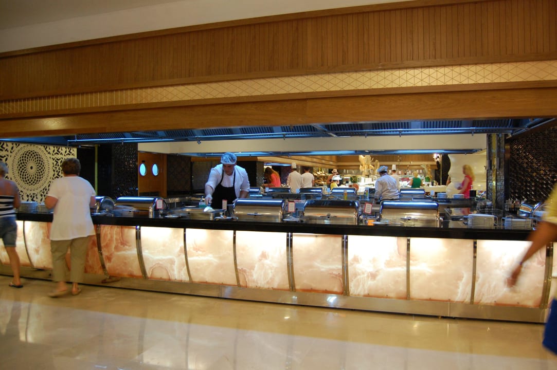 Offenes Küchenbüffet Kirman Belazur Resort & Spa