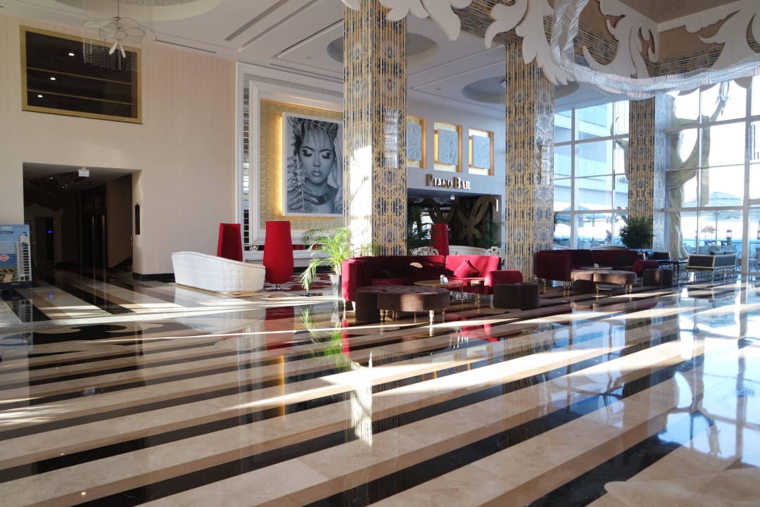 Eingangsbereich, sehr Stilvoll Azura Deluxe Resort & Spa Hotel
